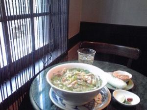 2014_11_24_02_恵比寿_ニャーベトナム_鶏と野菜のニュクマム炒めのフォー
