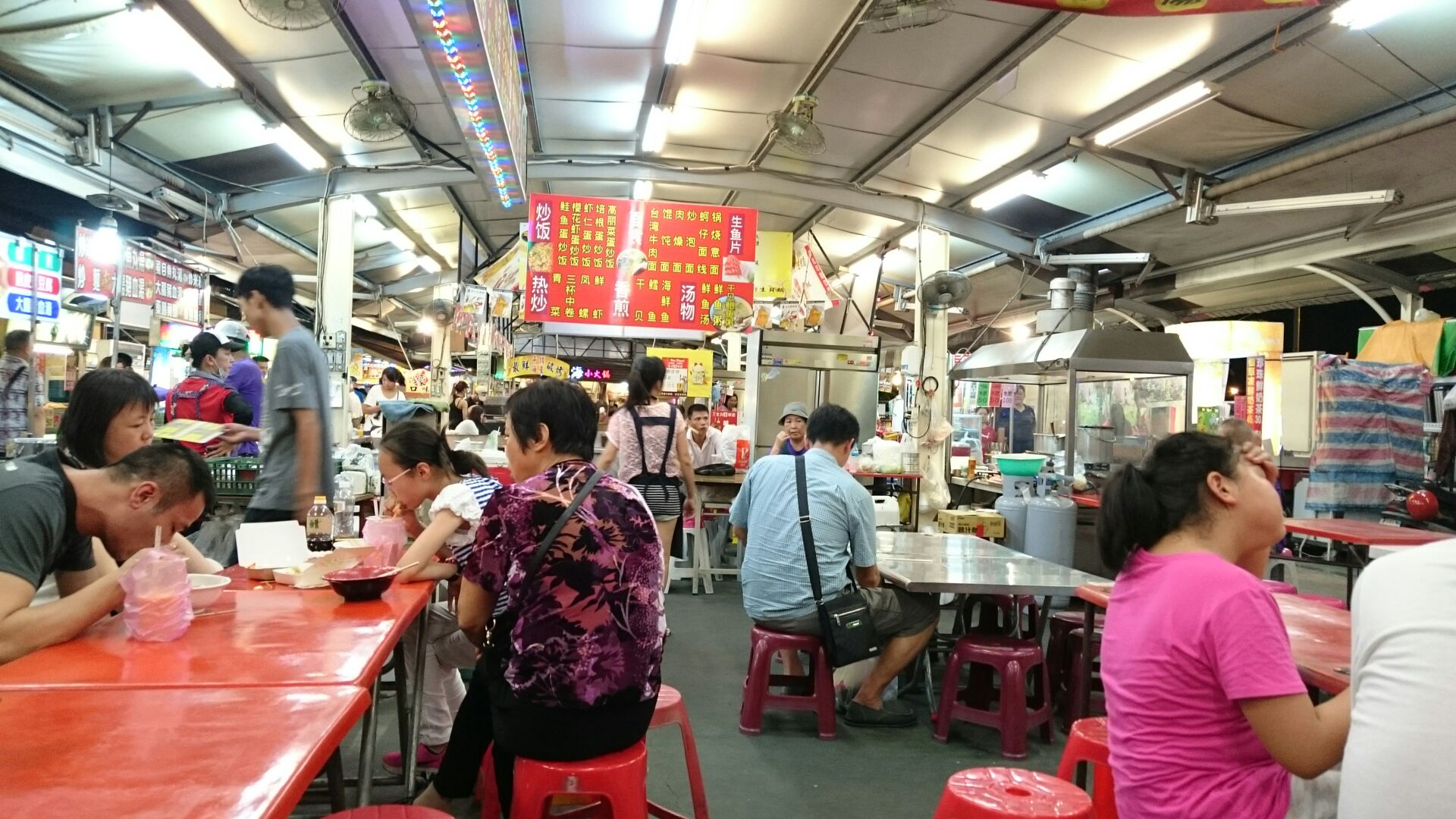2015_08_02_06_凱旋夜市_店内
