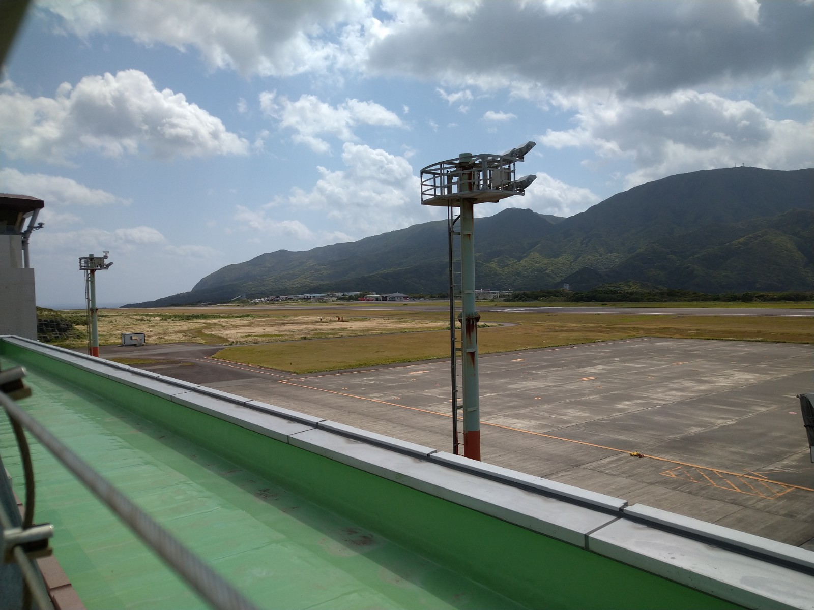 2021_07_04_22_03_八丈空港1.JPG